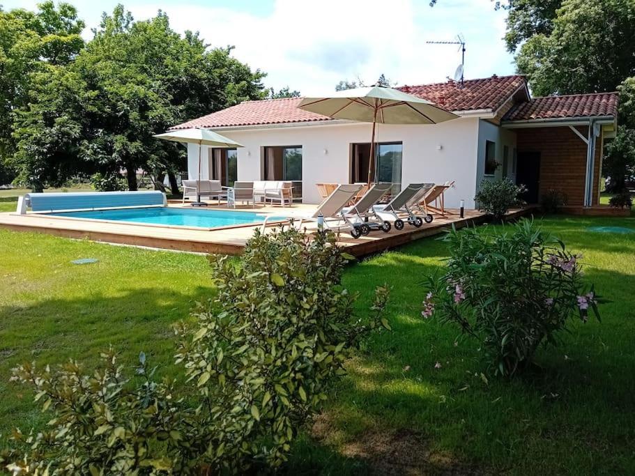 Maison Neuve Avec Piscine Chauffee, 4 Kms De Contis Plage سان جوليان-أون-بورن المظهر الخارجي الصورة